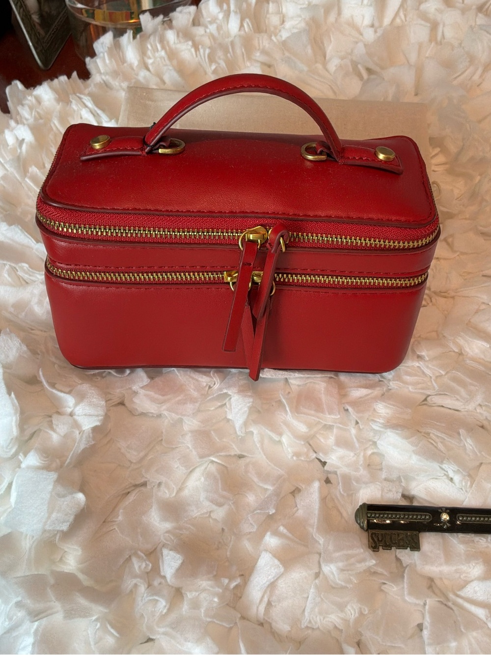 Zara Red Double-Zip Vanity Case - Picture 3 of 8